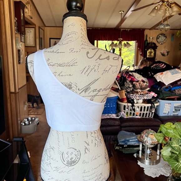 NWT Victoria Secret Pink Sport ultimate lightly lined one shoulder white bra. - Picture 7 of 15